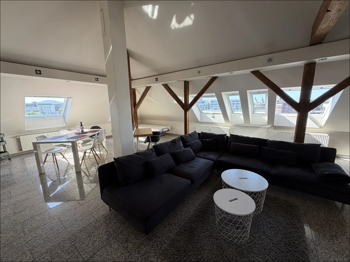 2 Zimmer Wohnung mit 100 m² in Aschaffenburg – Bild 2