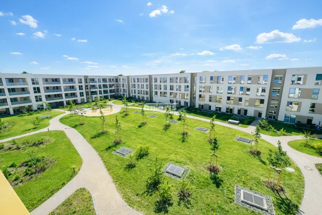 4 Zimmer Wohnung mit 105 m² in Erfurt – Bild 1