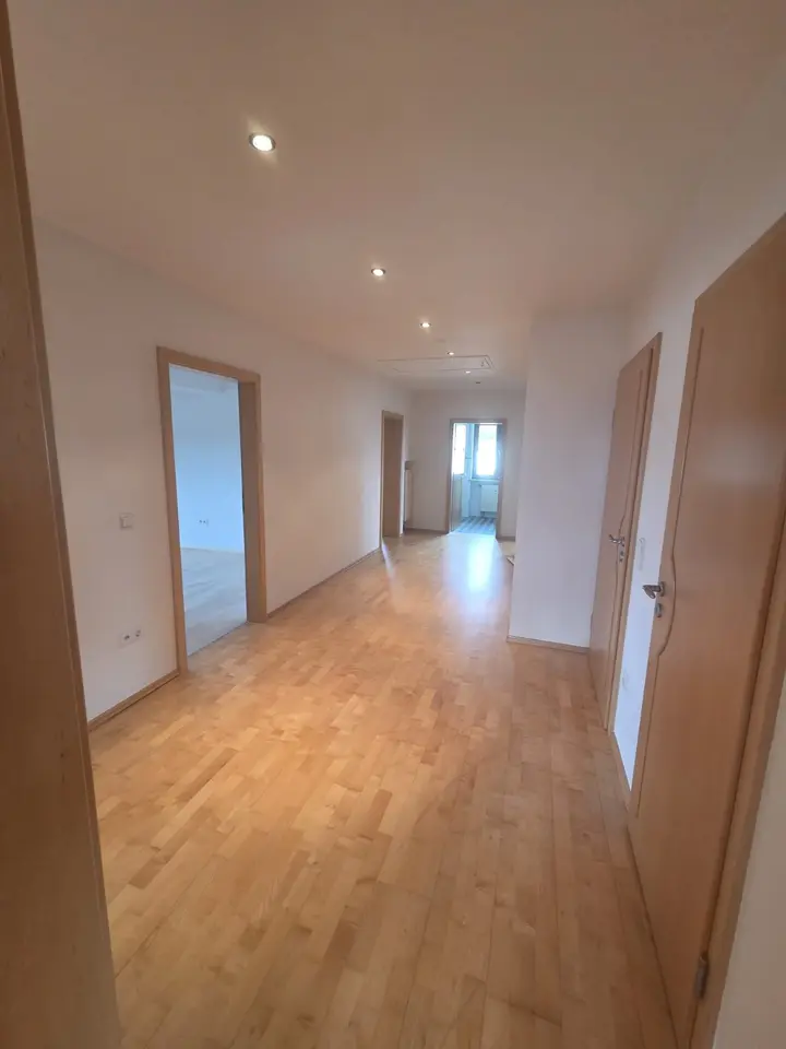 3 Zimmer Wohnung mit 107 m² in Freising – Bild 4