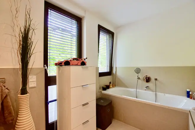 2 Zimmer Wohnung mit 125 m² in Wiesbaden – Bild 7