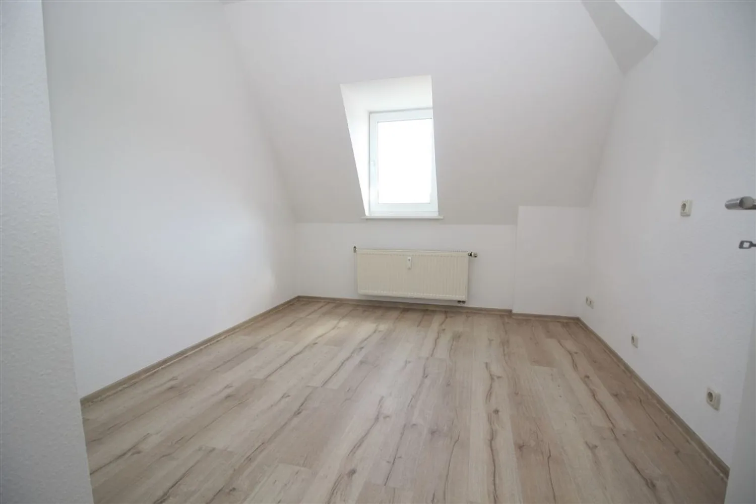 4 Zimmer Wohnung mit 110 m² in Plauen – Bild 6