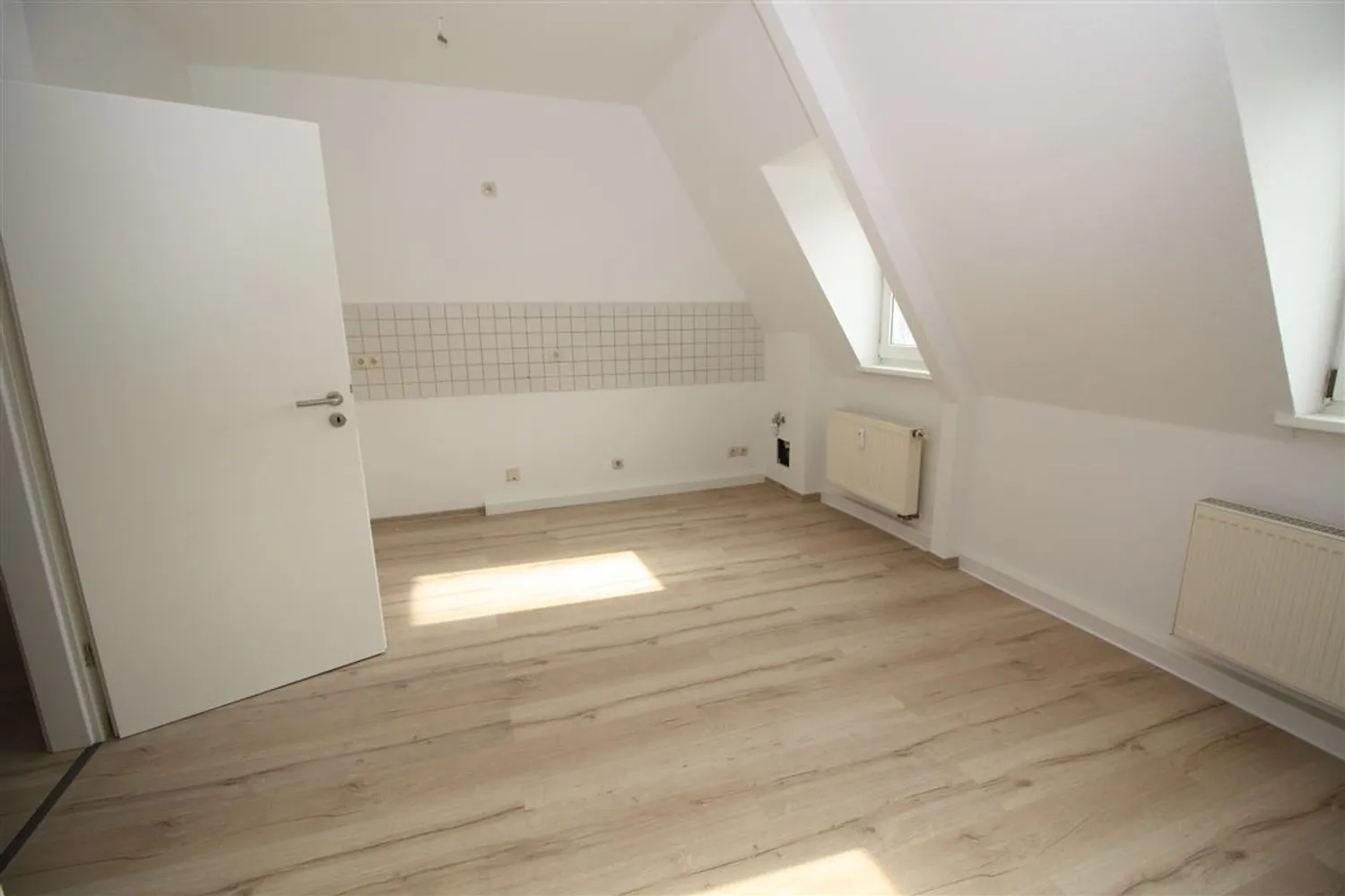 4 Zimmer Wohnung mit 110 m² in Plauen – Bild 8