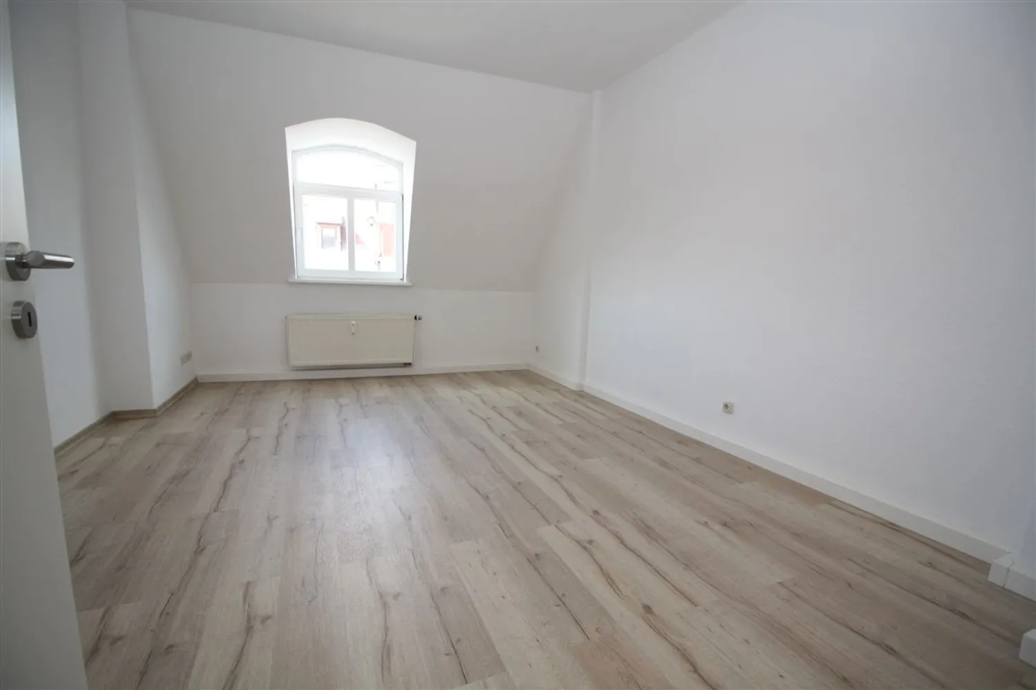 4 Zimmer Wohnung mit 110 m² in Plauen – Bild 9