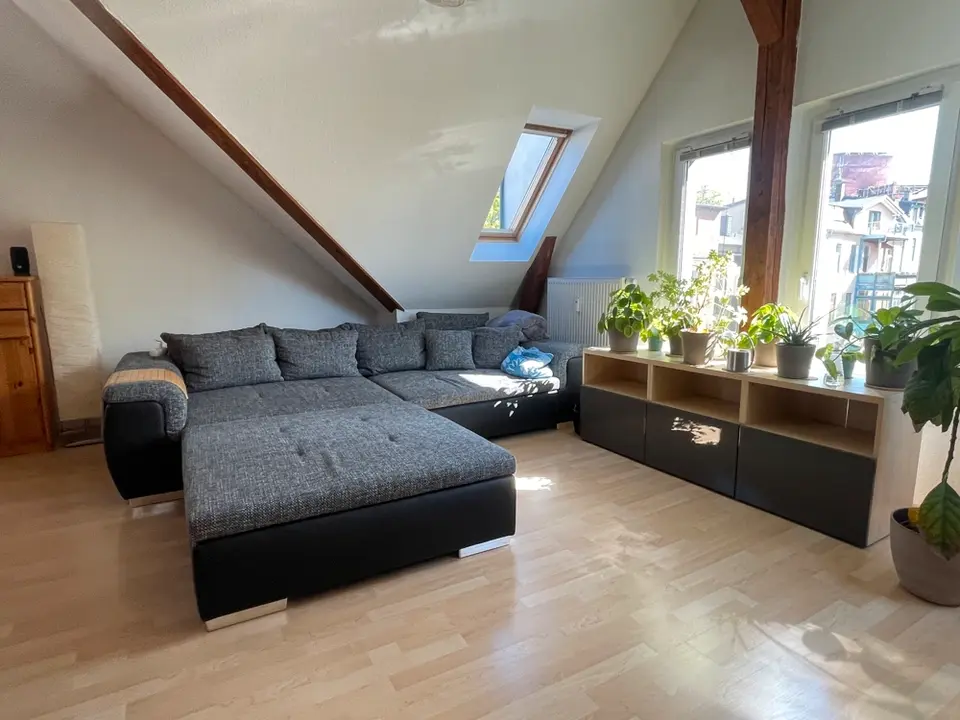 2 Zimmer Wohnung mit 90 m² in Schwerin – Bild 1