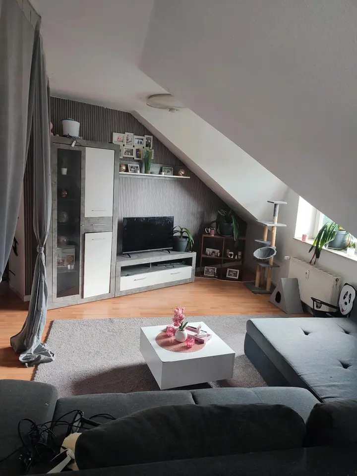 4 Zimmer Wohnung mit 87 m² in Neumünster – Bild 1