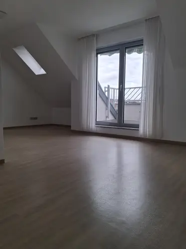 3 Zimmer Wohnung mit 89 m² in Saarbrücken – Bild 3
