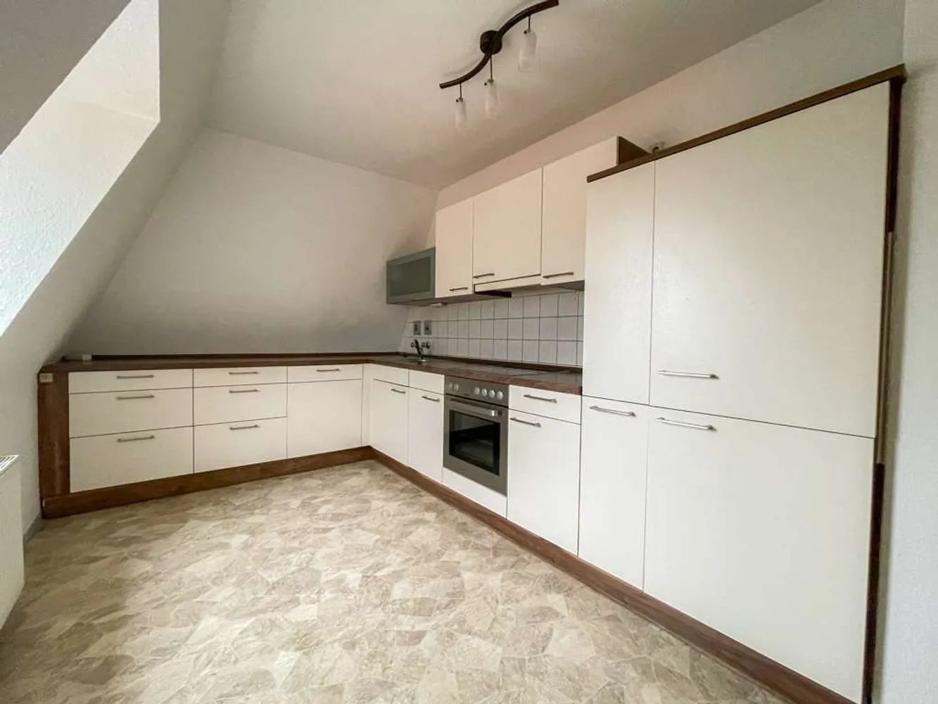 3 Zimmer Wohnung mit 88 m² in Zwickau – Bild 7
