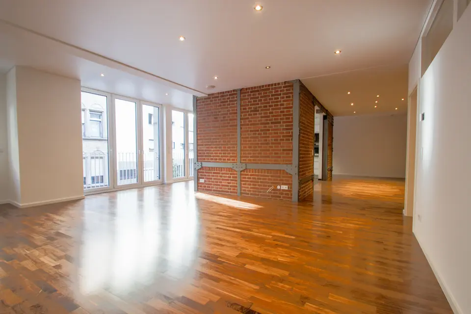 2 Zimmer Wohnung mit 124 m² in Saarbrücken – Bild 1
