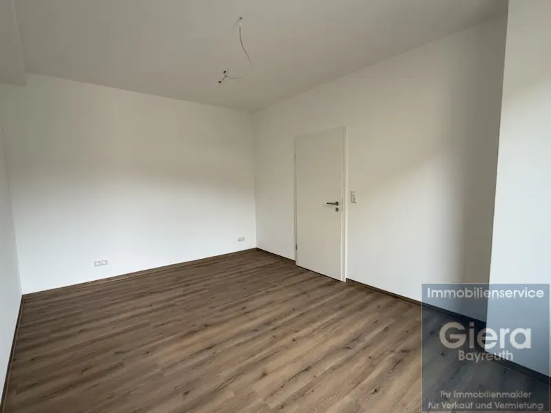 8 Zimmer Wohnung mit 15 m² in Bayreuth – Bild 3