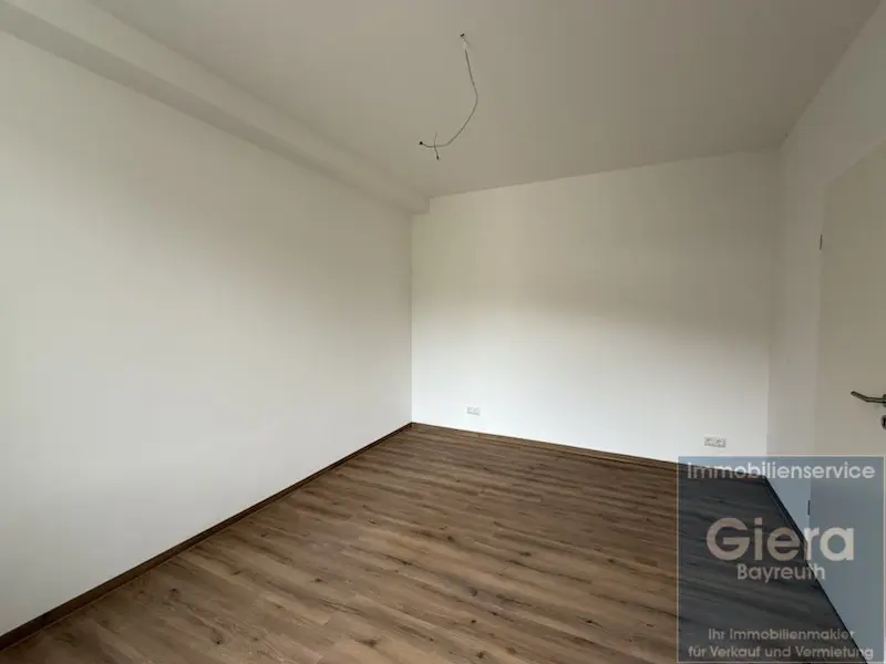 8 Zimmer Wohnung mit 15 m² in Bayreuth – Bild 4