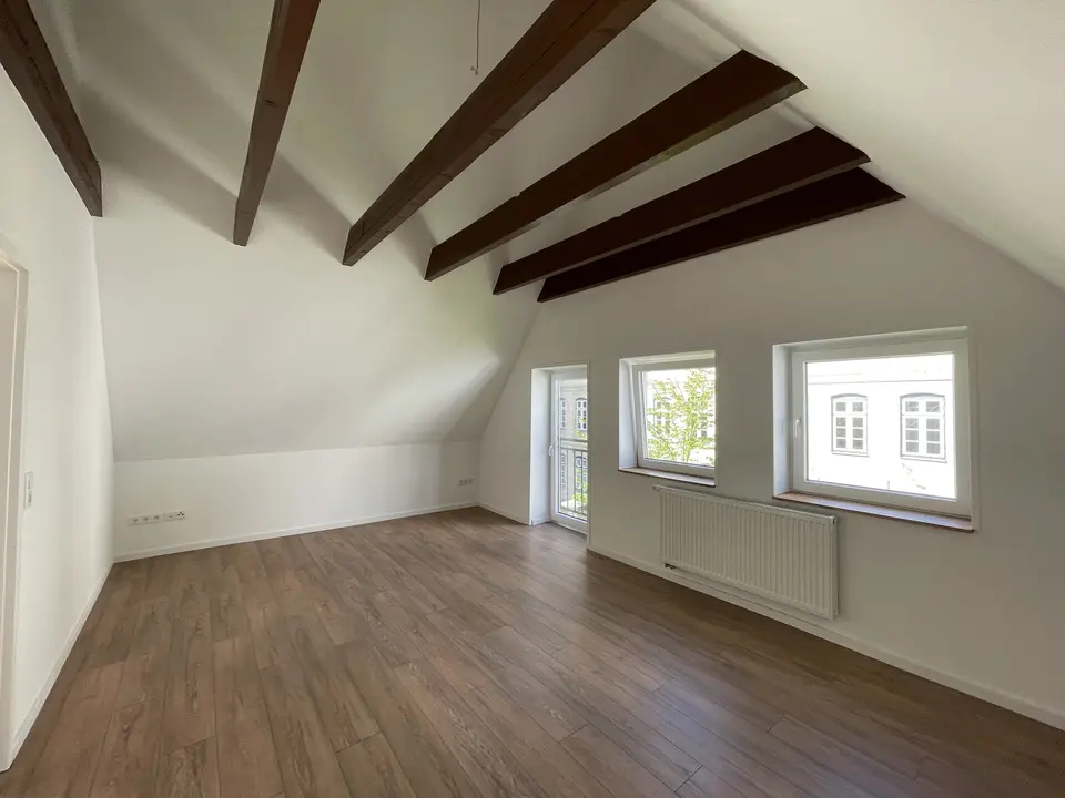 2 Zimmer Wohnung mit 102 m² in Flensburg – Bild 2