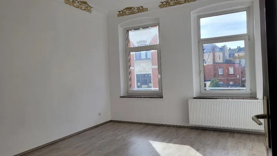 4 Zimmer Wohnung mit 91 m² in Plauen – Bild 1