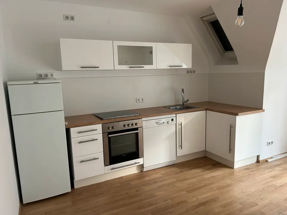 4 Zimmer Wohnung mit 100 m² in Würzburg – Bild 4