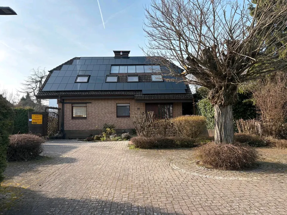 7 Zimmer Haus mit 200 m² in Oberursel – Bild 2