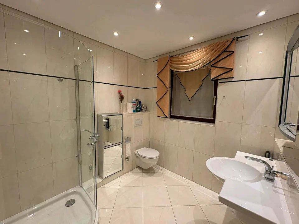 7 Zimmer Haus mit 200 m² in Oberursel – Bild 7