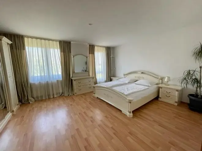 4 Zimmer Haus mit 140 m² in Köln – Bild 12