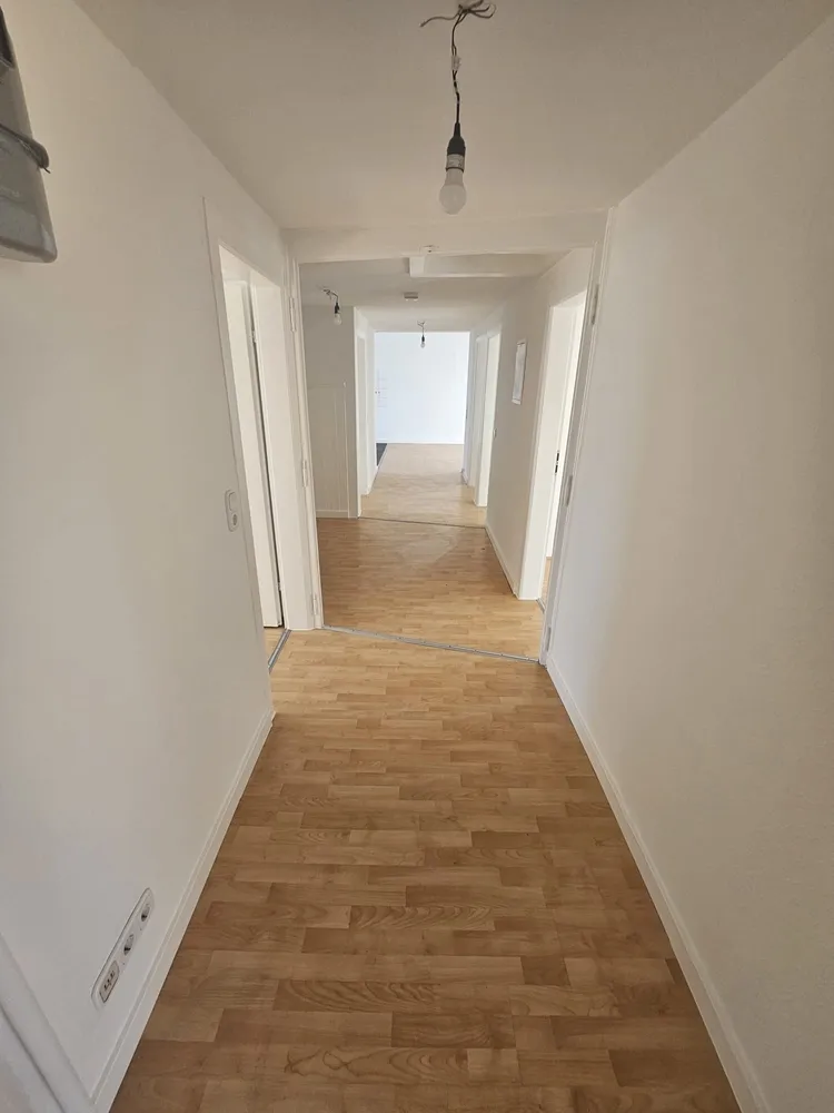 6 Zimmer Wohnung mit 114 m² in Offenbach am Main – Bild 2
