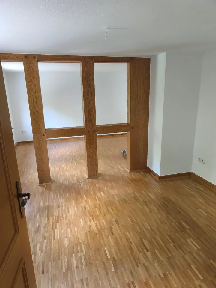 5 Zimmer Wohnung mit 110 m² in Siegen – Bild 2