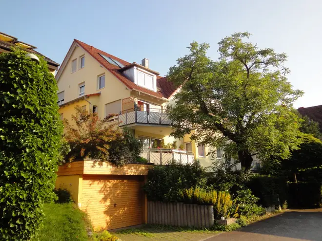 4 Zimmer Wohnung mit 121 m² in Stuttgart – Bild 1