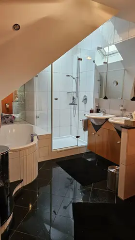 4 Zimmer Wohnung mit 121 m² in Stuttgart – Bild 12