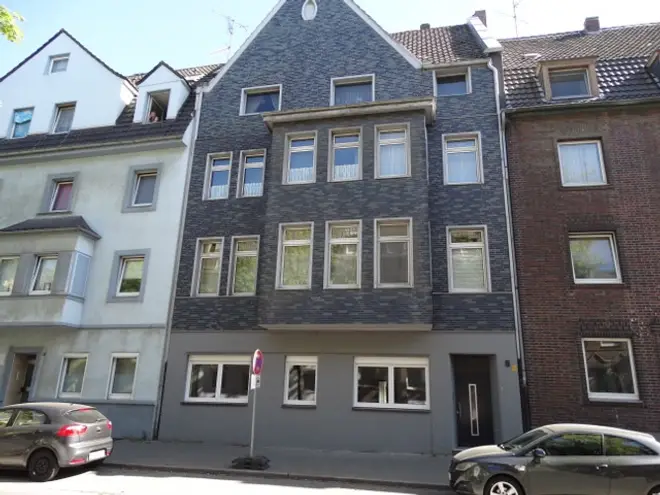 2 Zimmer Wohnung mit 102 m² in Neuss – Bild 1