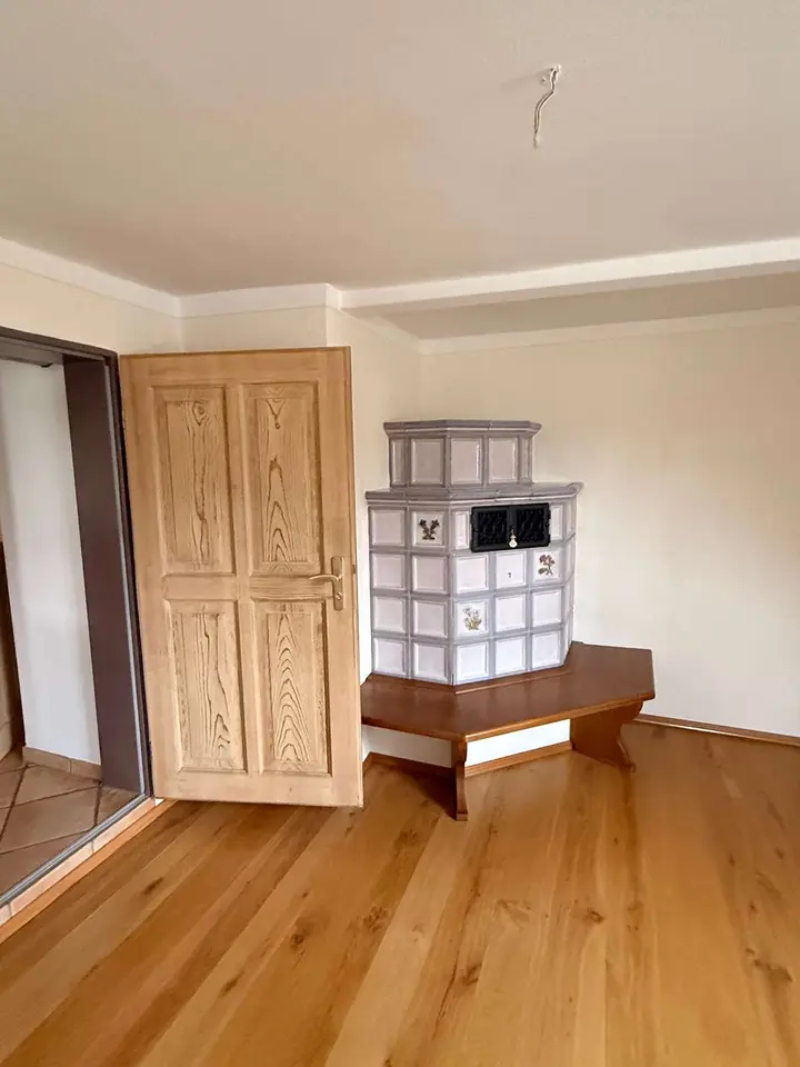 8 Zimmer Haus mit 240 m² in Rosenheim – Bild 1