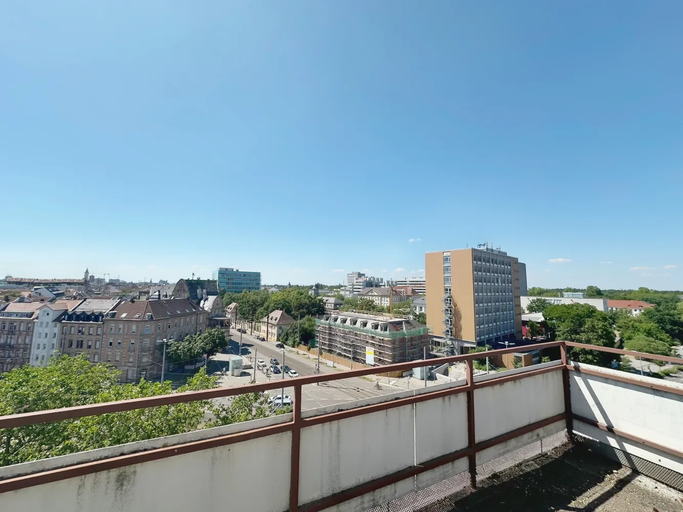 4 Zimmer Wohnung mit 140 m² in Karlsruhe – Bild 2