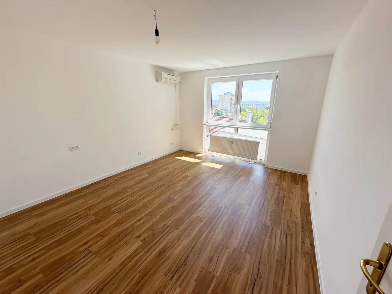4 Zimmer Wohnung mit 140 m² in Karlsruhe – Bild 8
