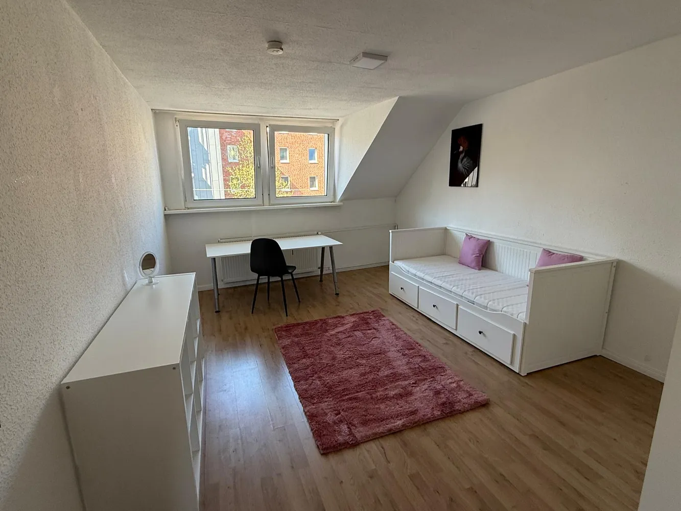 1 Zimmer Wohnung mit 80 m² in Oberhausen – Bild 1