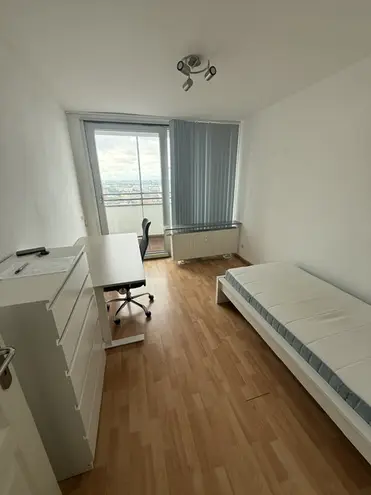 WG-Zimmer mit 10 m² in Ludwigshafen am Rhein – Bild 1