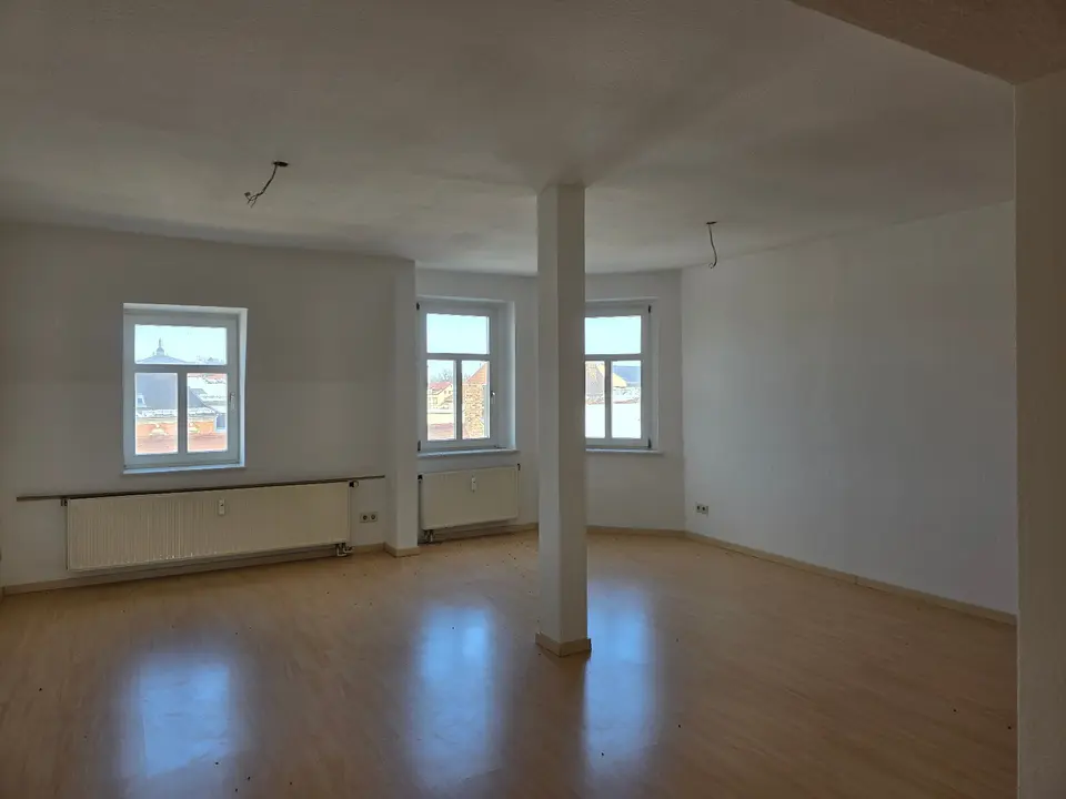 3 Zimmer Wohnung mit 93 m² in Löbau – Bild 1