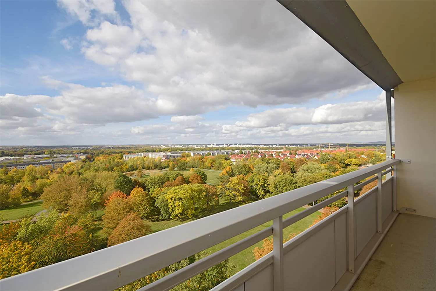 2 Zimmer Wohnung mit 53 m² in Halle (Saale) – Bild 1