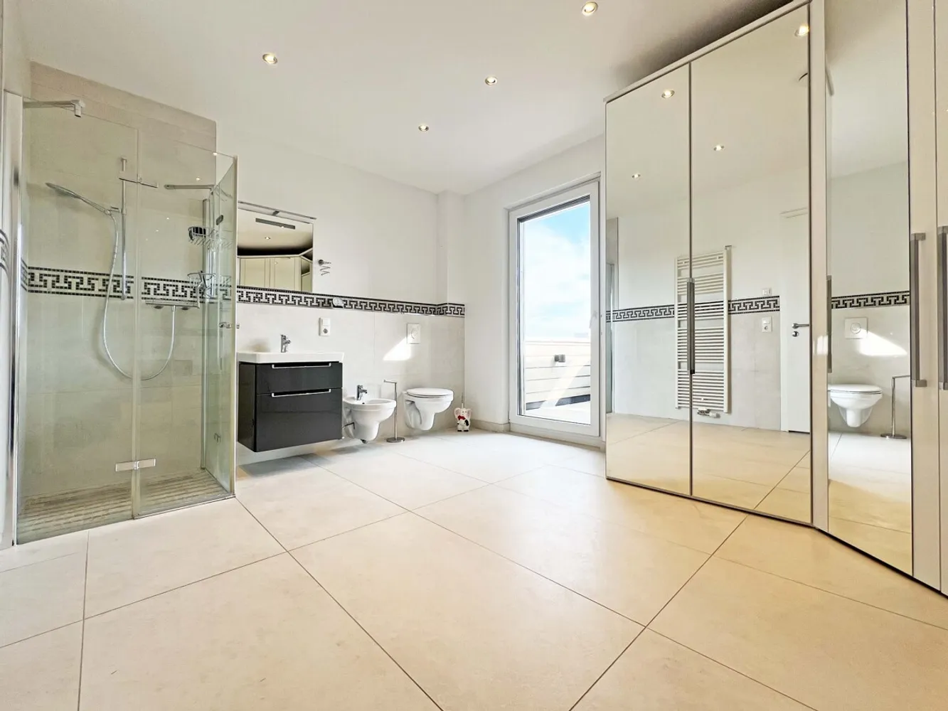 6 Zimmer Wohnung mit 423 m² in Oberursel (Taunus) – Bild 5