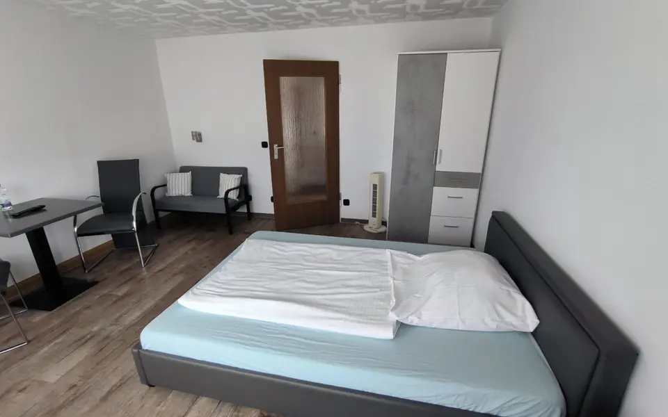 WG-Zimmer mit 35 m² in Sindelfingen – Bild 1