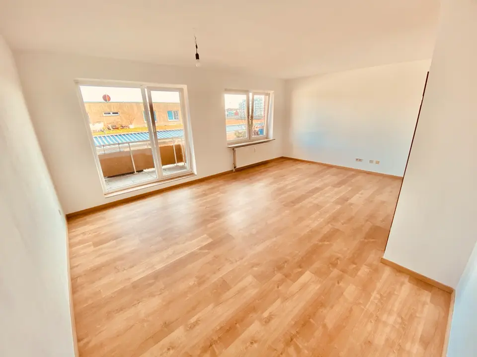 2 Zimmer Wohnung mit 60 m² in Lübeck – Bild 2