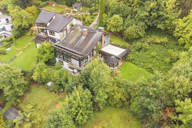 8 Zimmer Haus mit 393 m² in Stuttgart – Bild 3
