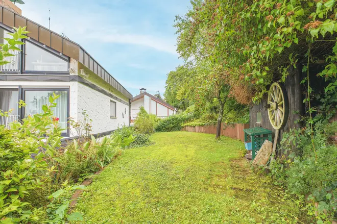 8 Zimmer Haus mit 393 m² in Stuttgart – Bild 5