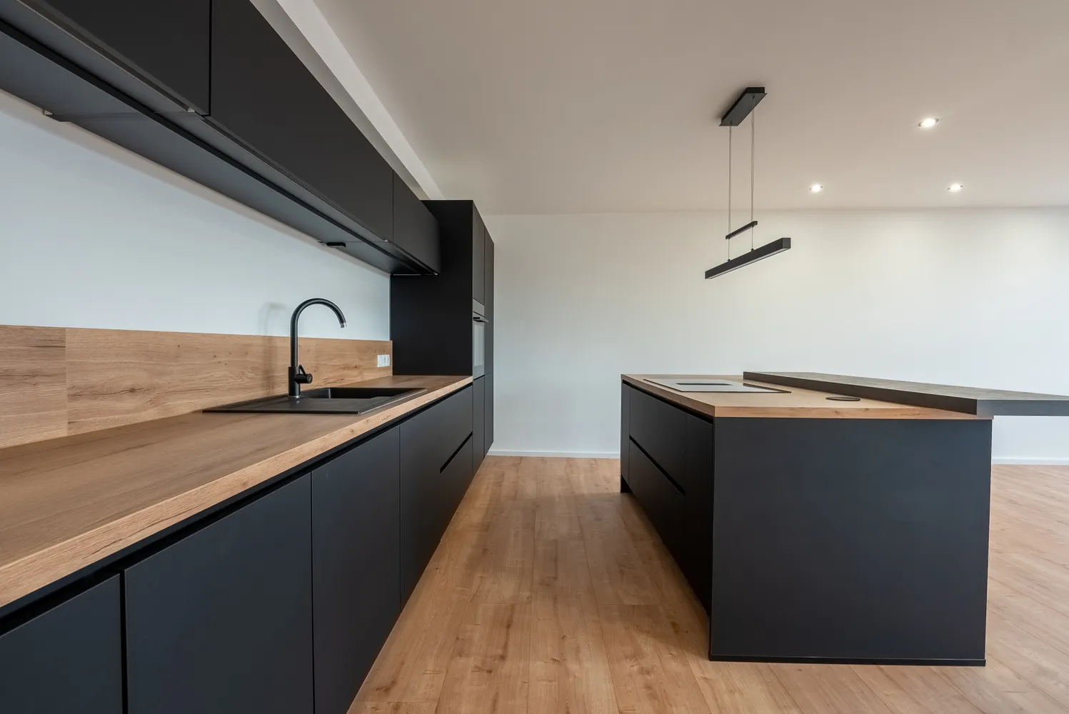 4 Zimmer Wohnung mit 125 m² in Neuwied – Bild 1