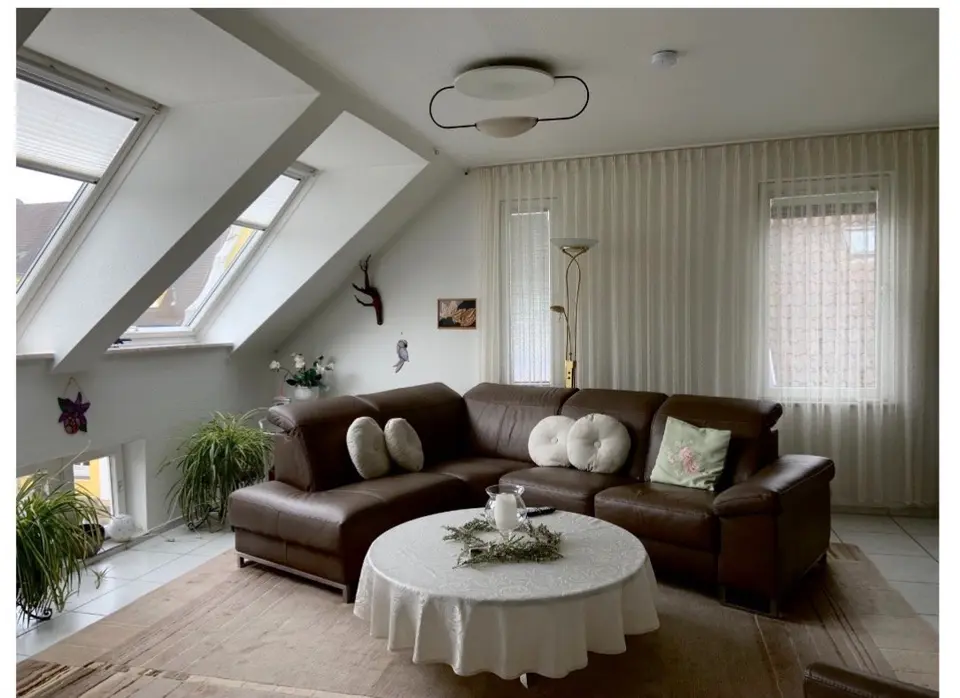 4 Zimmer Wohnung mit 97 m² in Tübingen – Bild 1