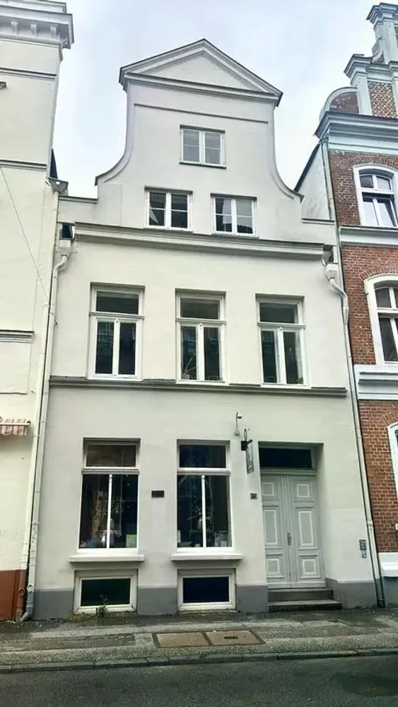 4 Zimmer Wohnung mit 75 m² in Lübeck – Bild 1