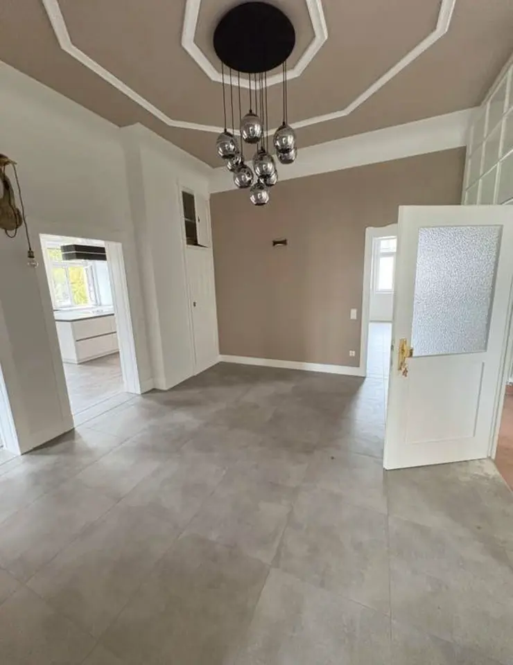3 Zimmer Wohnung mit 158 m² in Reutlingen – Bild 1
