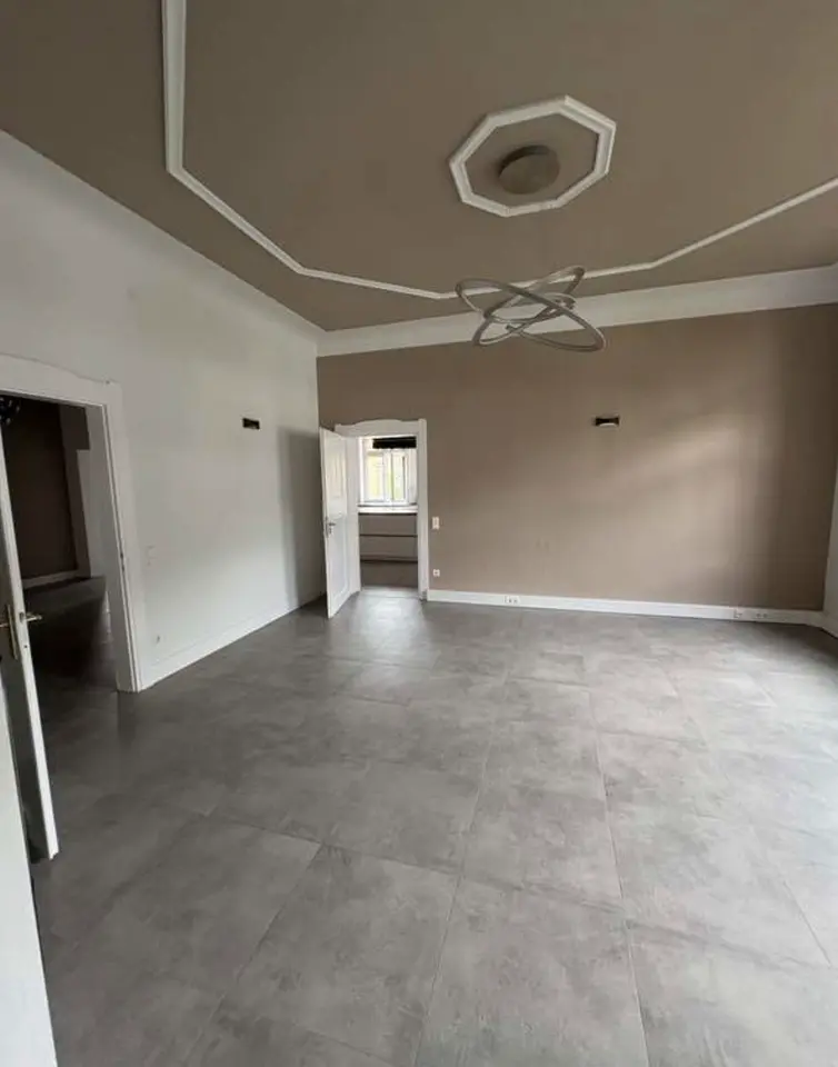 3 Zimmer Wohnung mit 158 m² in Reutlingen – Bild 2
