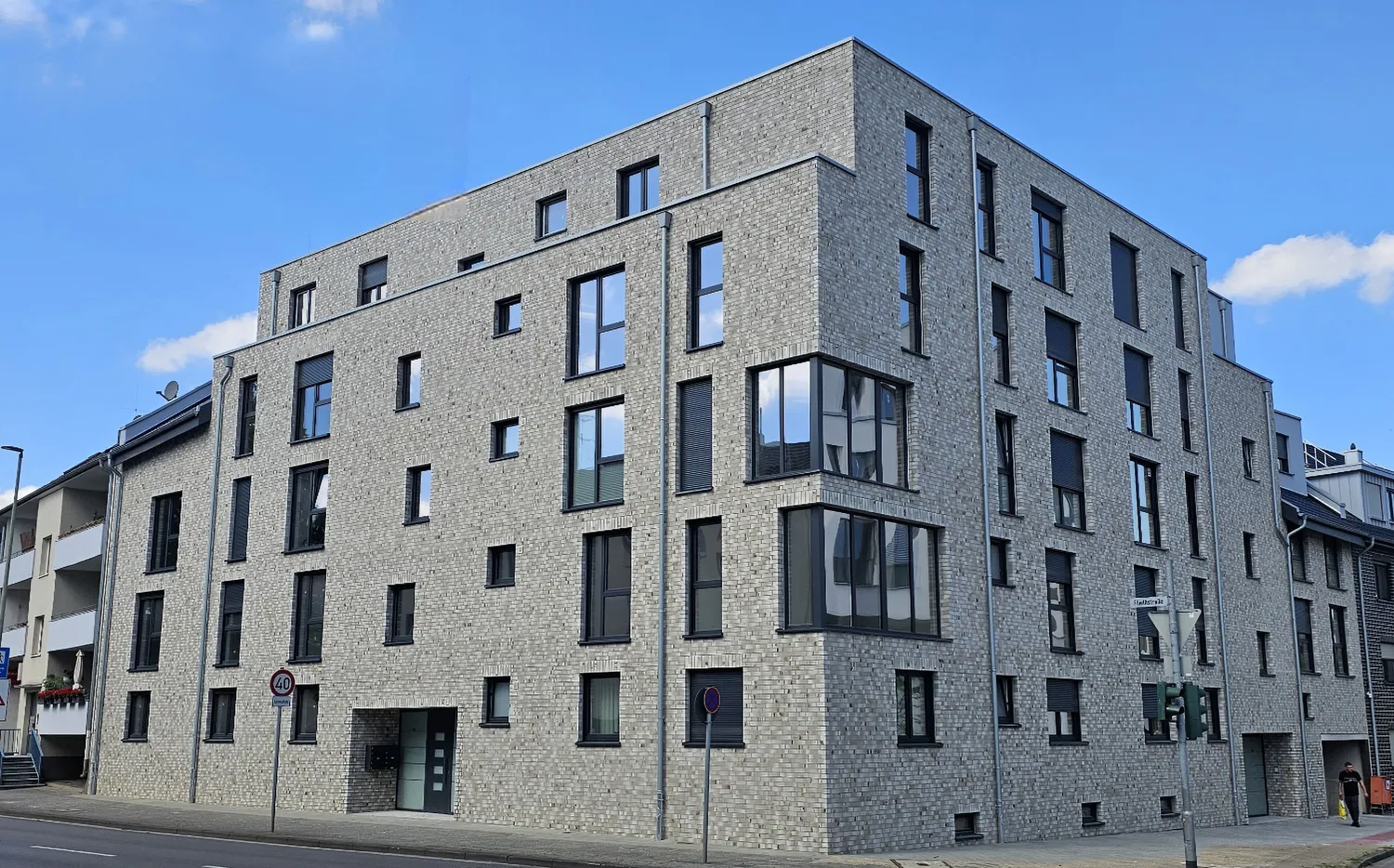 4 Zimmer Wohnung mit 107 m² in Mönchengladbach – Bild 1