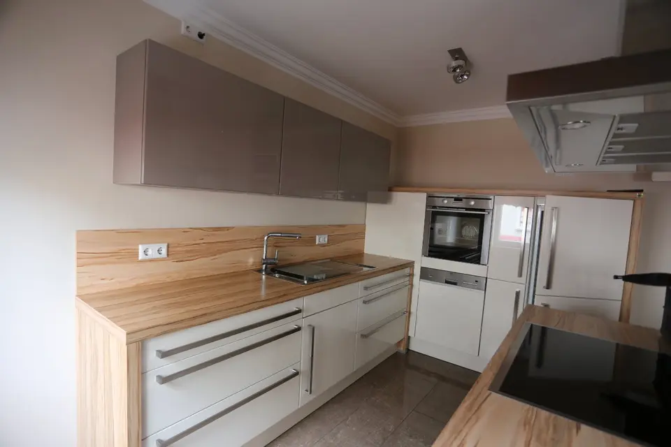 6 Zimmer Wohnung mit 120 m² in Augsburg – Bild 3