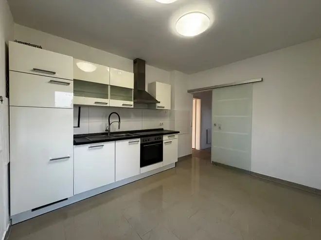 8 Zimmer Haus mit 200 m² in Wiesbaden – Bild 3