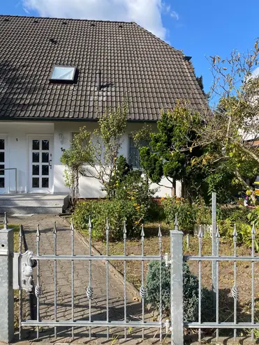 5 Zimmer Haus mit 105 m² in Berlin – Bild 1