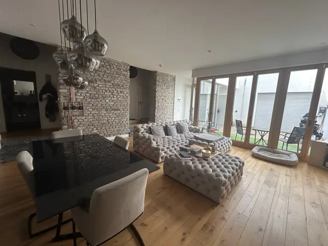 3 Zimmer Haus mit 166 m² in Düsseldorf – Bild 1