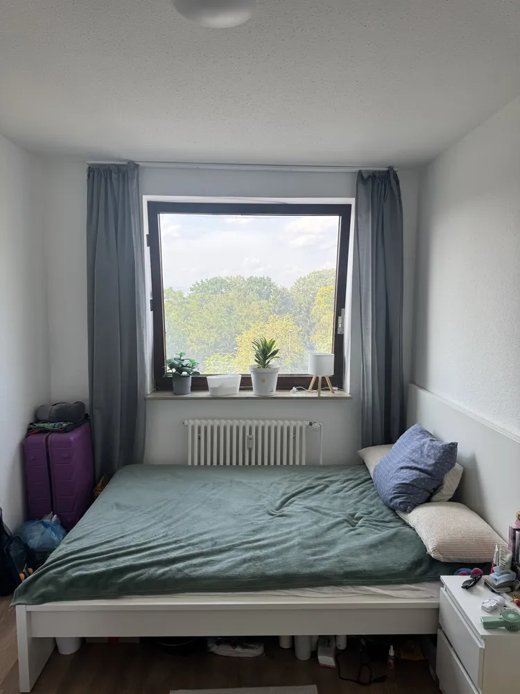 4 Zimmer Wohnung mit 12 m² in Frankfurt am Main – Bild 1