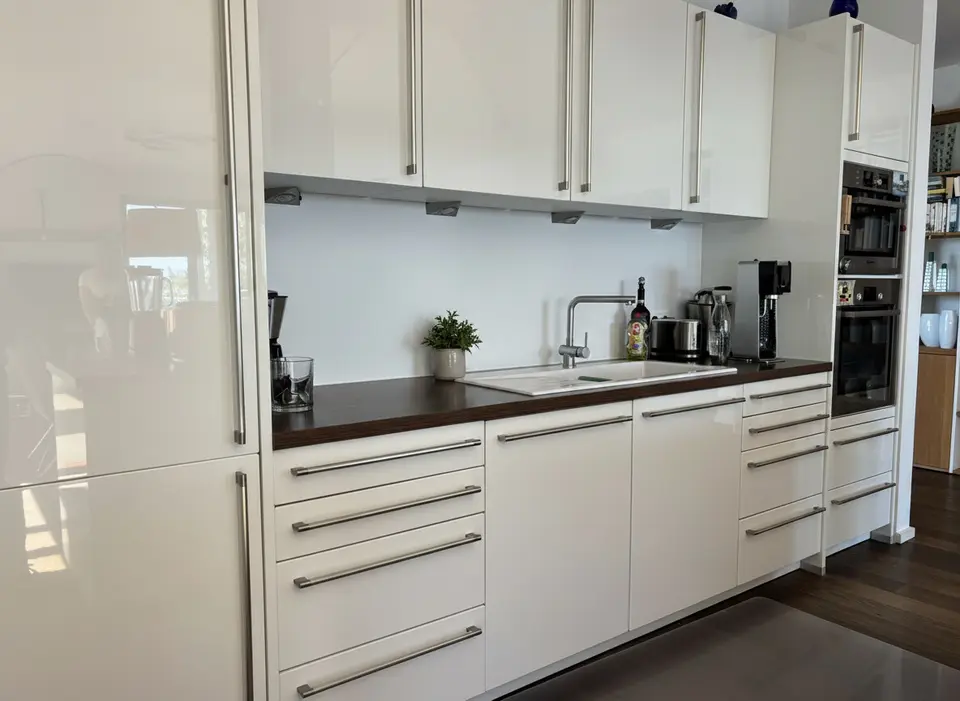 4 Zimmer Wohnung mit 196 m² in Kiel – Bild 2