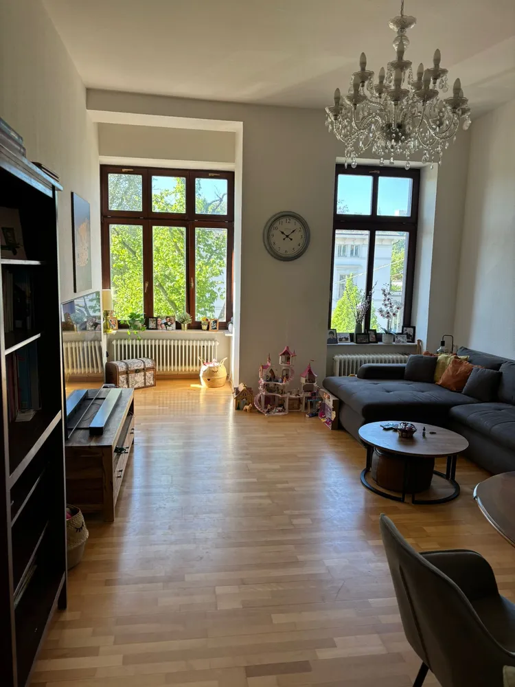 4 Zimmer Wohnung mit 120 m² in Saarbrücken – Bild 1